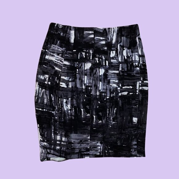 🖤 Vince Abstract Brushstroke Silk Skirt – Size 4 | Luxe Modern Mini - Picture 3 of 7